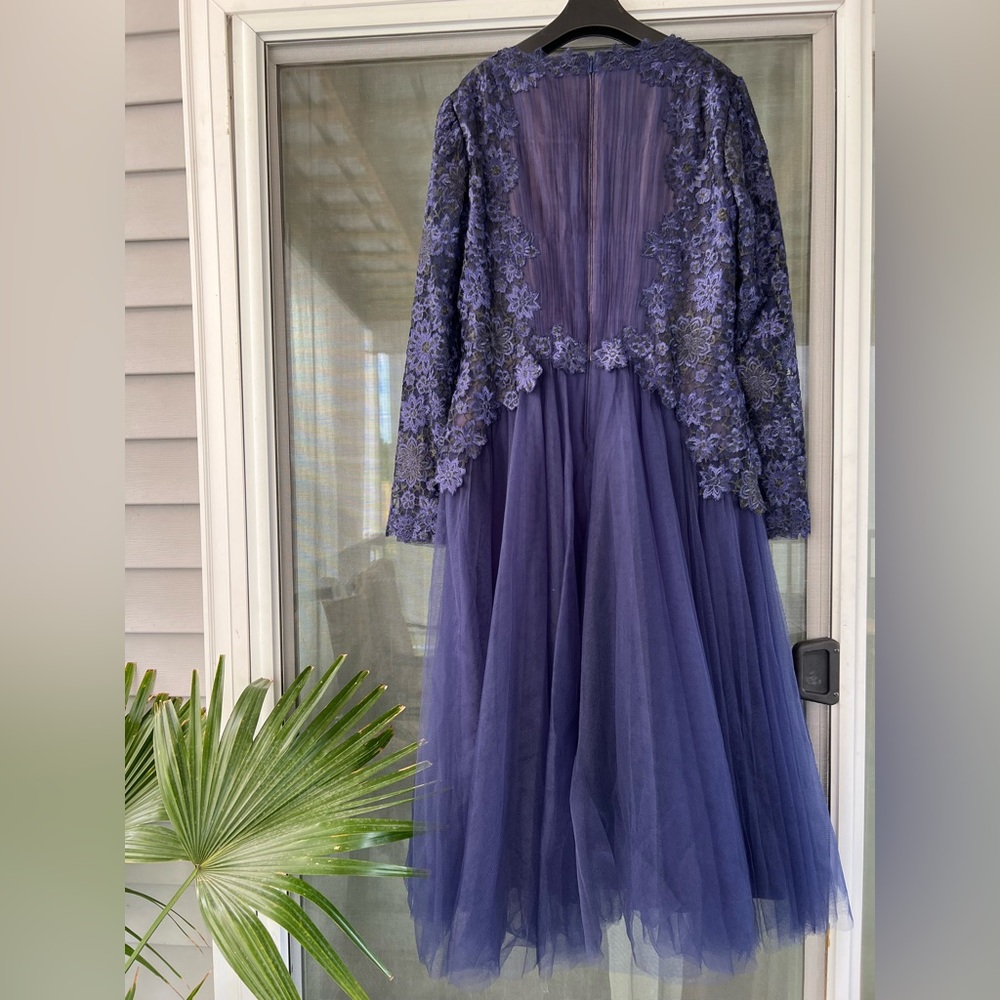 Tadashi Shoji Navy Long Sleeve Lace Gown - Picture 6 of 14